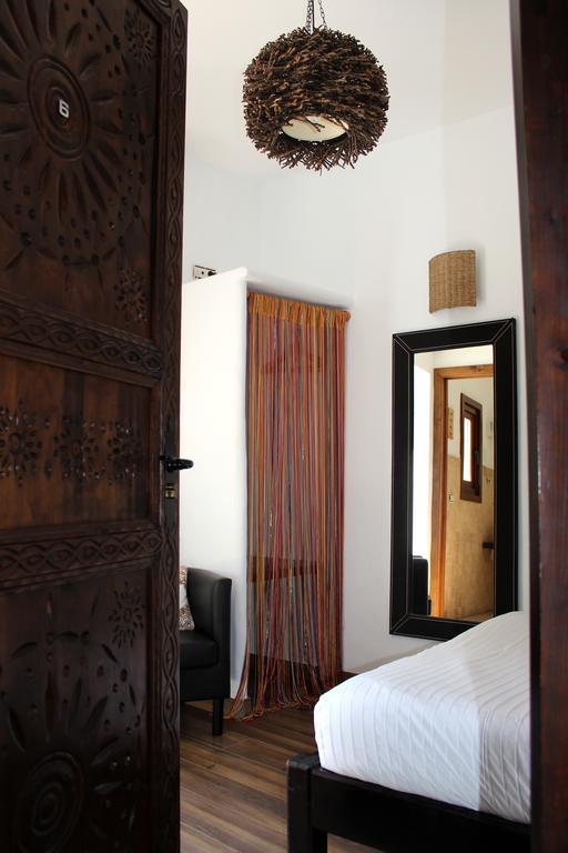 Hostal Extramuros コニル・デ・ラ・フロンテラ エクステリア 写真
